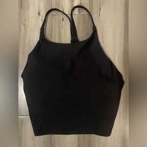 Old navy cropped workout too with built in bra